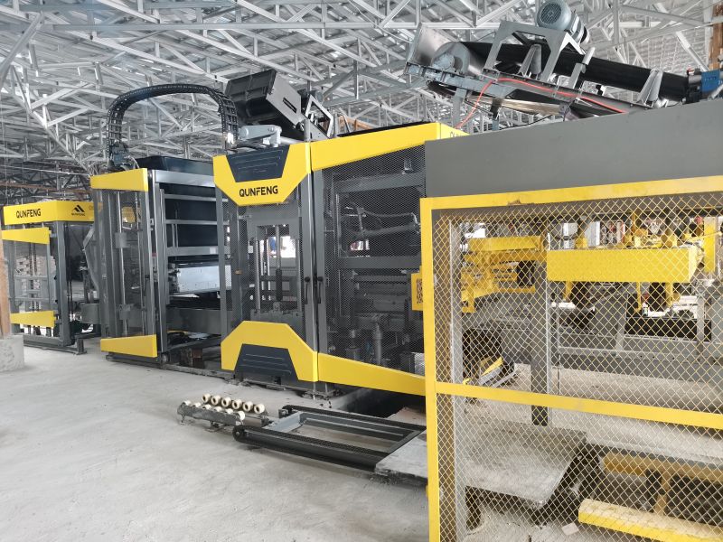 dây chuyền sản xuất gạch tự động Qunfeng QS1300 tại Jakarta, Indonesia