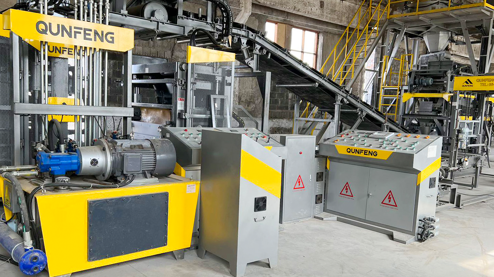 Dây chuyền sản xuất khối tự động QS1300 ở Ussuriysk