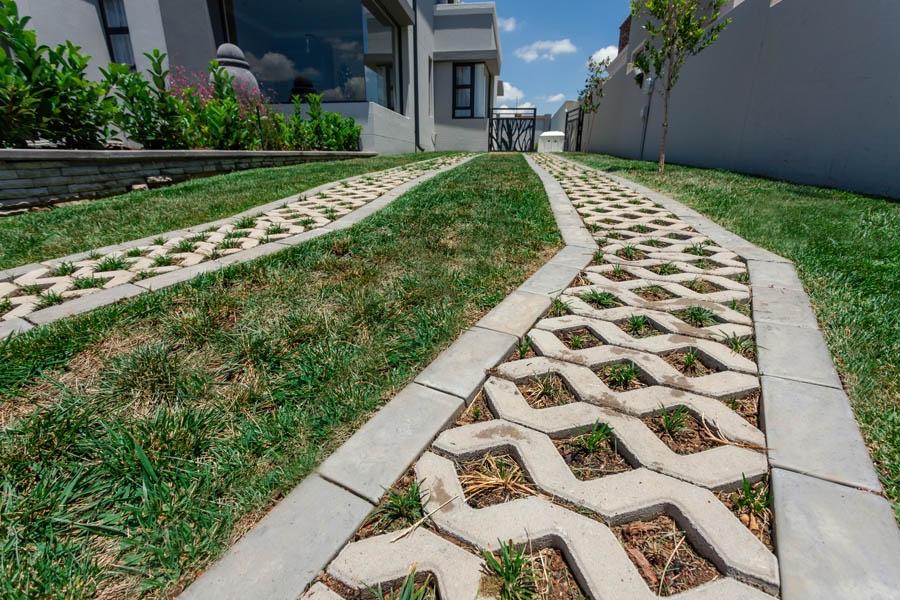 Máy tạo khối nhỏ giá cả phải chăng dành cho người xây dựng mới