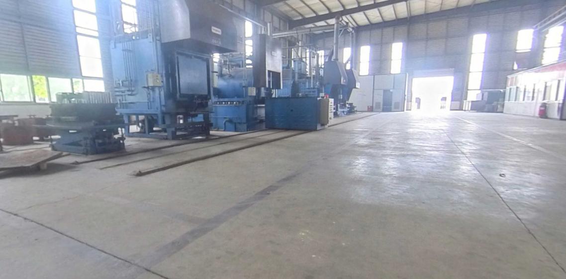 Nh&agrave; sản xuất m&aacute;y khối