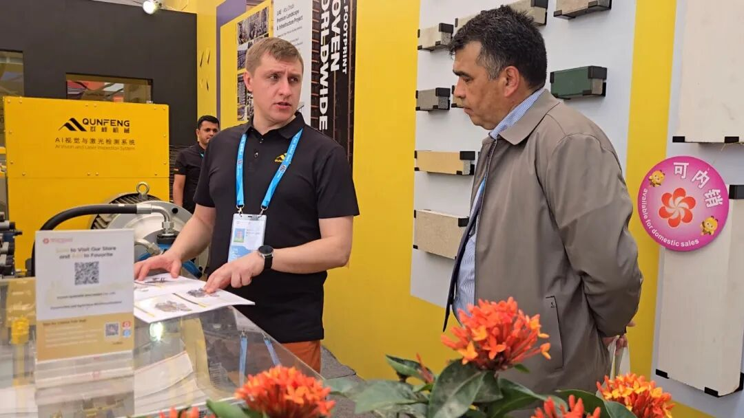 Kh&aacute;ch h&agrave;ng Nga kh&aacute;m ph&aacute; d&acirc;y chuyền sản xuất khối b&ecirc; t&ocirc;ng hiệu quả cao Qunfeng